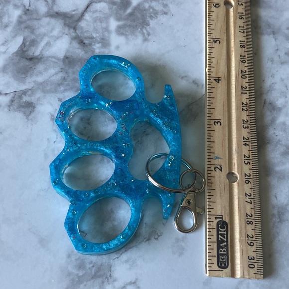 Knuckles Heart keychain - Picture 4 of 4